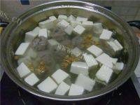 美味的丸子豆腐汤做法图解4)