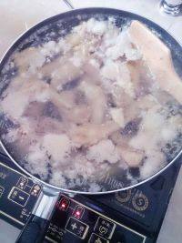 色味俱佳的卤凤爪做法图解2)