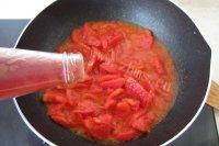 色味俱佳的番茄大虾做法图解9)