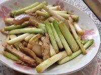 家常菜大蒜炒肉丝