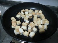 美味的豆瓣酱烧豆腐做法图解4)