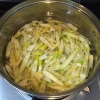 喷香的竹笋炒肉做法图解4)