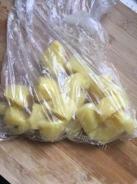 自制土豆泥饼做法图解4)