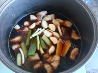 完美的香菇红枣炖羊肉做法图解7)