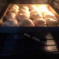 美味的香蒜面包做法图解17)