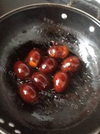 美味的啤酒卤鸡蛋
