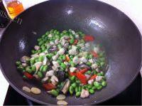 家常菜毛豆炒鸡丁