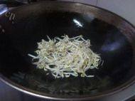 家常菜豆芽炒粉条做法图解4)