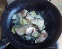 特色美食-鱼头豆腐汤做法图解8)