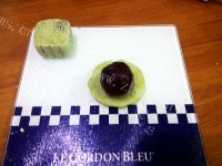 高颜值翡翠蔓越莓冰皮月饼做法图解8)