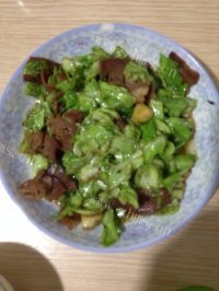 家常包菜炒肉做法图解6)