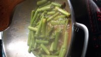 咸甜适中的芦笋炒牛肉做法图解4)