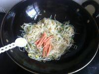 百吃不厌的素炒绿豆芽