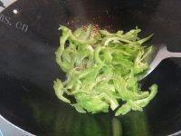 牛肉炒苦瓜做法图解6)