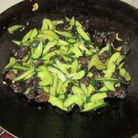 家常菜木耳炒黄瓜
