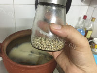 滋补养生黄芪党参鲫鱼汤做法图解12)