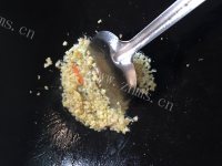 质嫩爽口的鱼香肉丝做法图解7)
