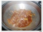 美味的酱香圆葱做法图解5)