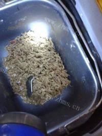 爽滑酥嫩的牛肉松做法图解6)
