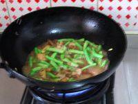 家常肉片焖豆角做法图解8)