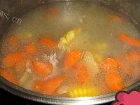 排骨胡萝卜玉米汤的做法图解五
