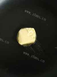 美味的南瓜浓汤做法图解3)