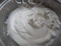 自制蓝莓果酱蛋糕卷做法图解7)