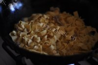 热腾腾的尖椒干豆腐做法图解8)