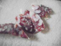 腊肠炒芹菜做法图解1)
