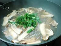 好吃的瘦肉姬松茸煮粉丝做法图解11)