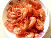 美味的盐水河虾