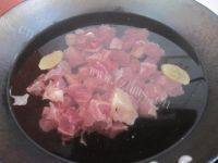 美味的牛肉汤做法图解4)