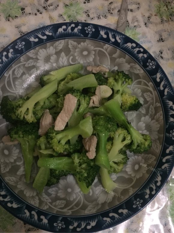 香气浓郁的西兰花炒肉