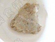 最爱吃的水晶虾饼做法图解3)