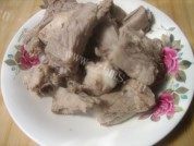 排骨炖豆角做法图解5)