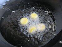 家常日本豆腐烧青椒木耳做法图解6)