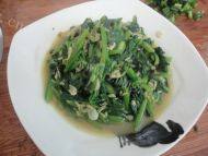 家常菜虾皮炒菠菜做法图解6)