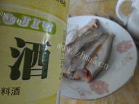 家常菜香煎秋刀鱼做法图解2)
