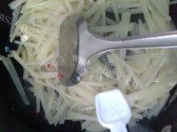 自己做的酸辣土豆丝做法图解8)