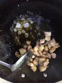 美味的笋衣烧肉做法图解5)