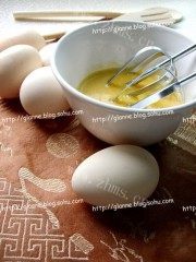 美味的蛋黄金枪鱼沙拉做法图解2)