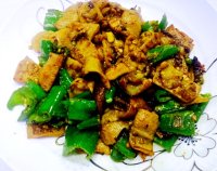 家常菜尖椒肥肠