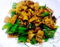 家常菜尖椒肥肠