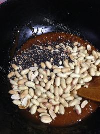 自制黑芝麻花生糖做法图解10)