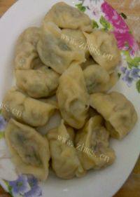 自己做的芹菜肉水饺
