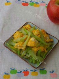 家常菜鸡蛋炒芹菜