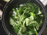 好喝的苦菜煲排骨汤做法图解2)