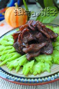 家常菜苦瓜牛肉