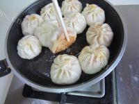 素食红萝卜生煎小包做法图解12)
