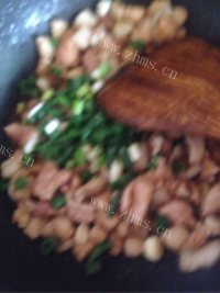 家常豆角焖面做法图解6)